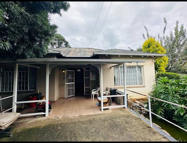 12 BEDROOM HOUSE FOR SALE IN WEBBER